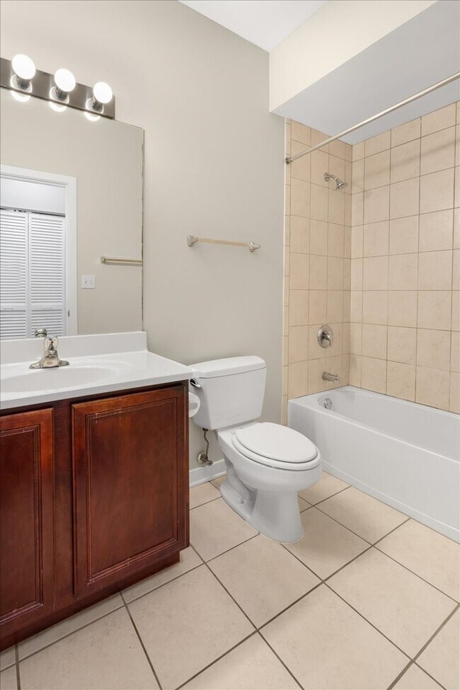 Building Photo - 803 E 41st St