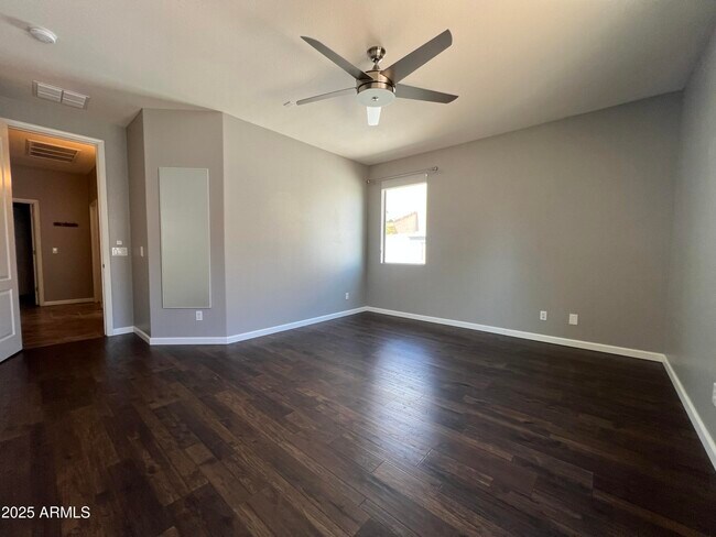 Building Photo - 6729 S Pewter Way