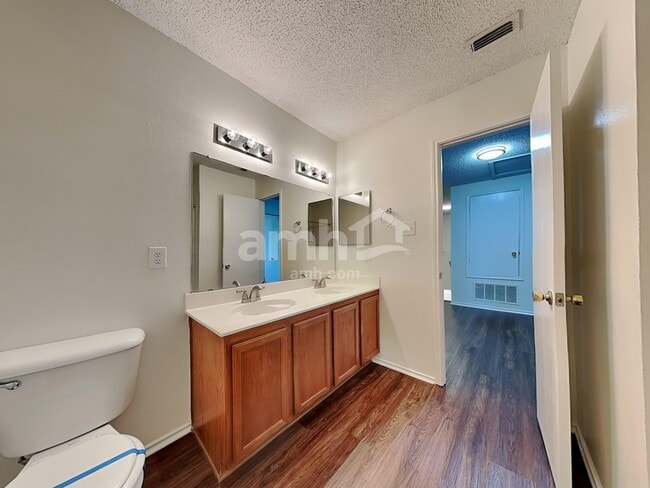 Building Photo - 3030 Dusty Ridge Dr