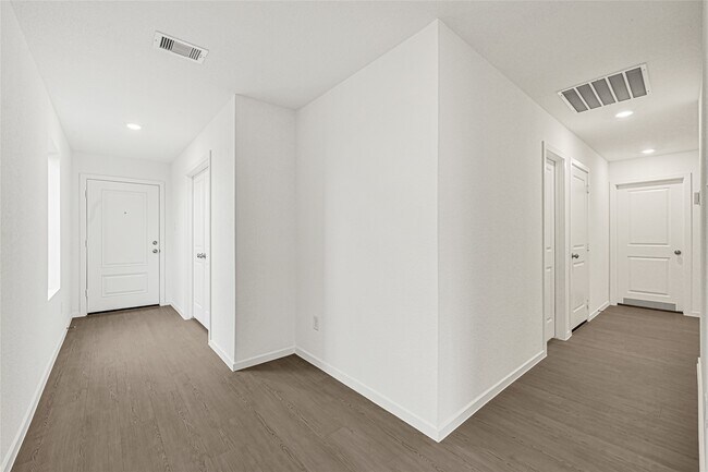 Building Photo - 16102 Rustic Pr Dr