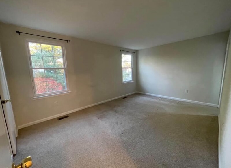 Building Photo - 2950 Strauss Terrace