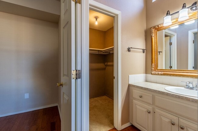 Building Photo - 1505 N 9th St