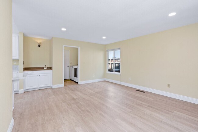 Building Photo - 1019 Banbury Ct