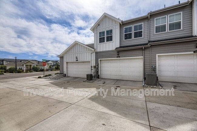 Building Photo - 7488 W Pacific Ln