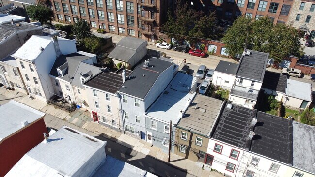 Building Photo - 174 Krams Ave