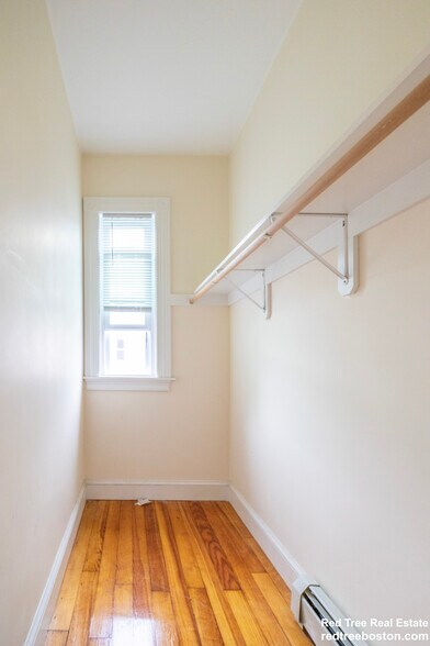 Building Photo - 15 Romsey St