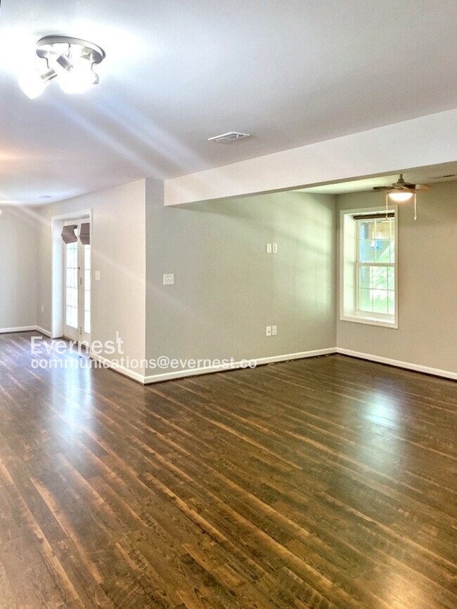 Building Photo - 1008 Black Oak Ct
