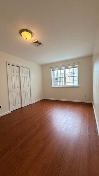 Building Photo - 6302 Grand Central Pky