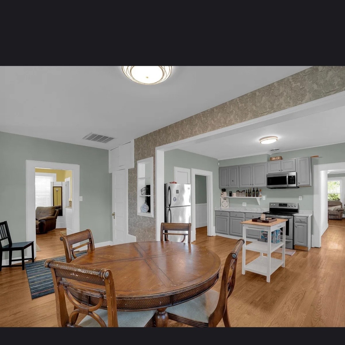 Building Photo - 326 Lyles St