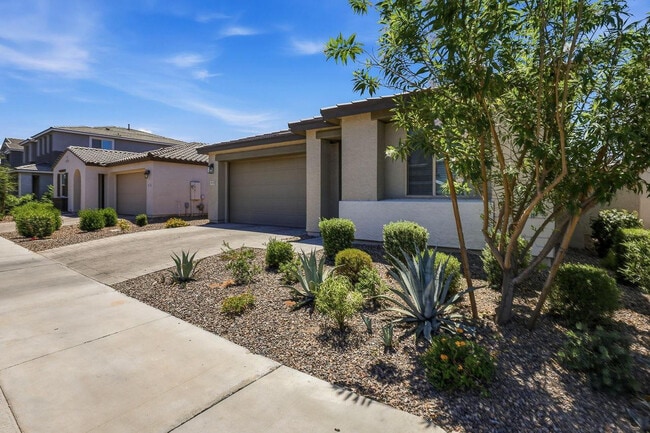 Building Photo - 9319 E Sector Dr