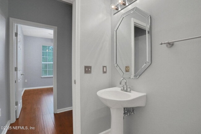 Building Photo - 9744 Summer Grove Way W