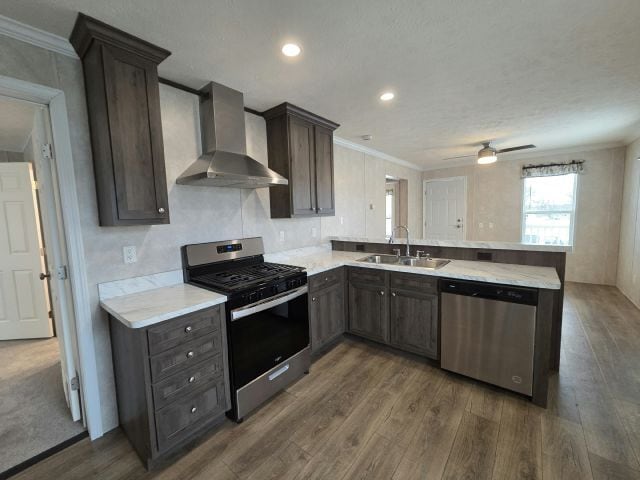 Building Photo - 221 Cardinal Ln