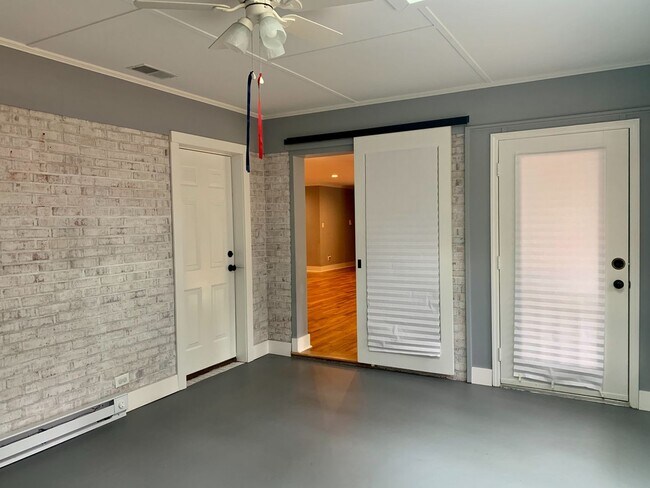 Building Photo - Charming Southern Pines Home on a Spacious...