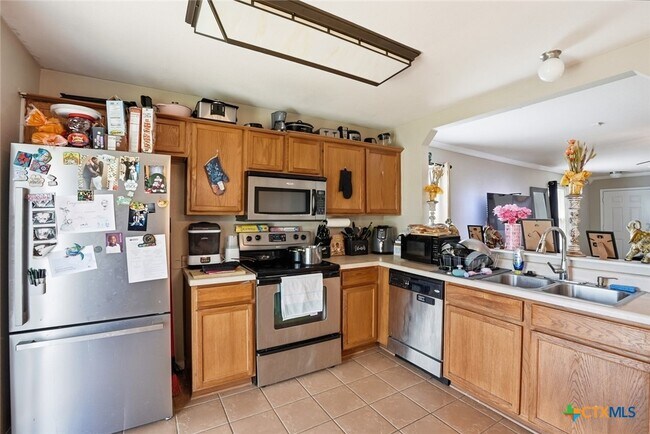 Building Photo - 2900 Blackburn Dr