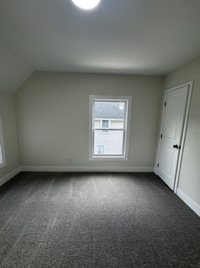 Building Photo - 533 W Auburn Ave