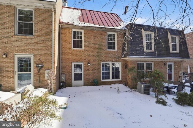 Building Photo - 2314 Sanford St