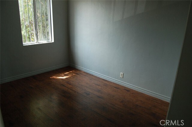 Building Photo - 422 W Palm St