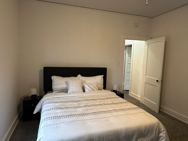 Building Photo - 1014 Maury St