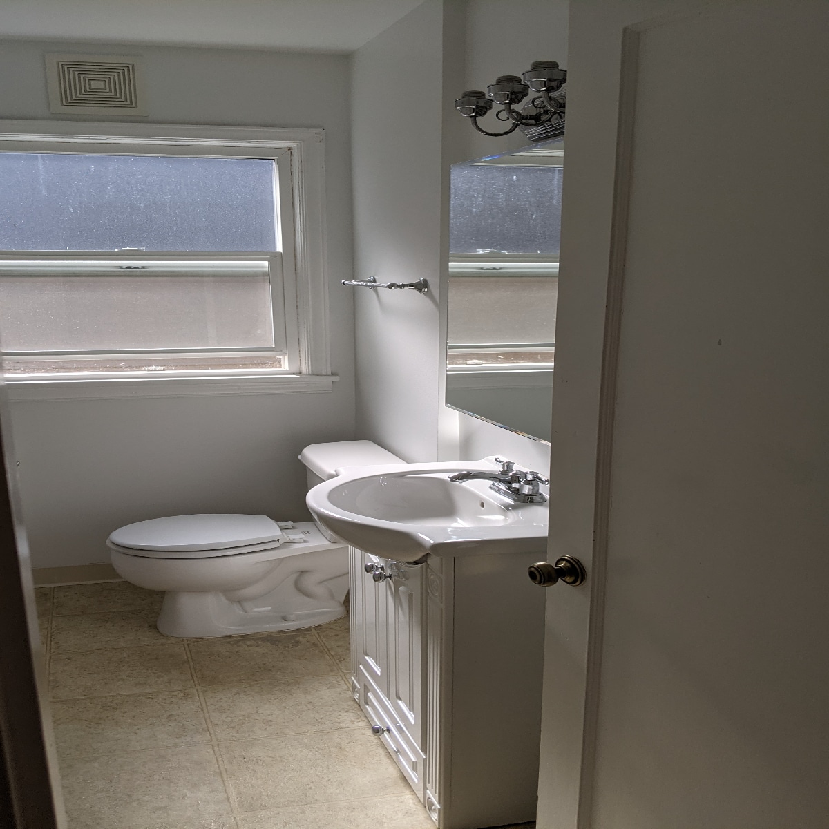 Building Photo - 1036 NE 102nd St