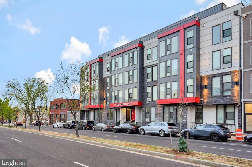 Building Photo - 1028 Bladensburg Rd NE