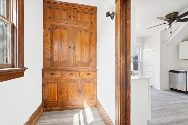 Building Photo - 246 Western Ave