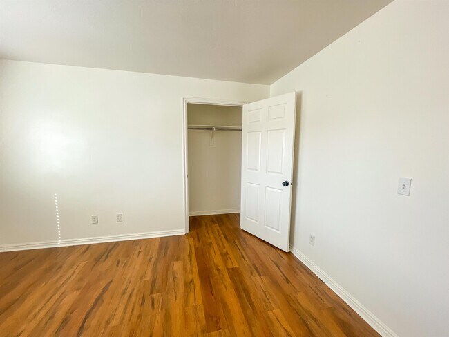 Building Photo - 8212 N Cedar Springs Rd