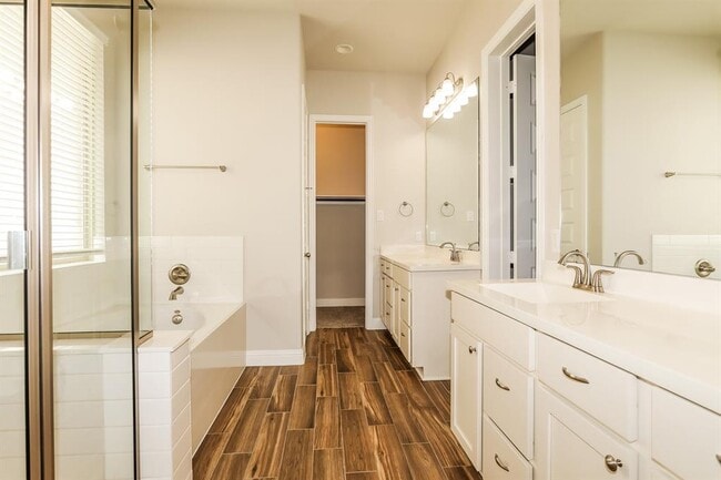 Building Photo - 10062 Black Maple Dr