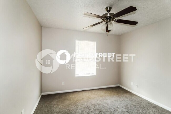 Building Photo - 4 Bedroom Pet-Friendly Home in Riverdale, ...