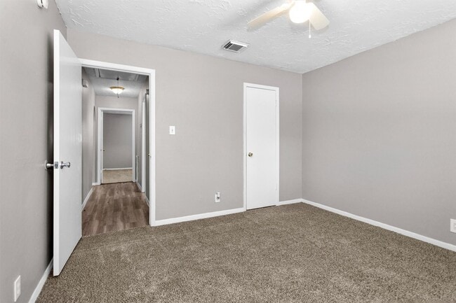 Building Photo - 23914 Spring Gum Dr