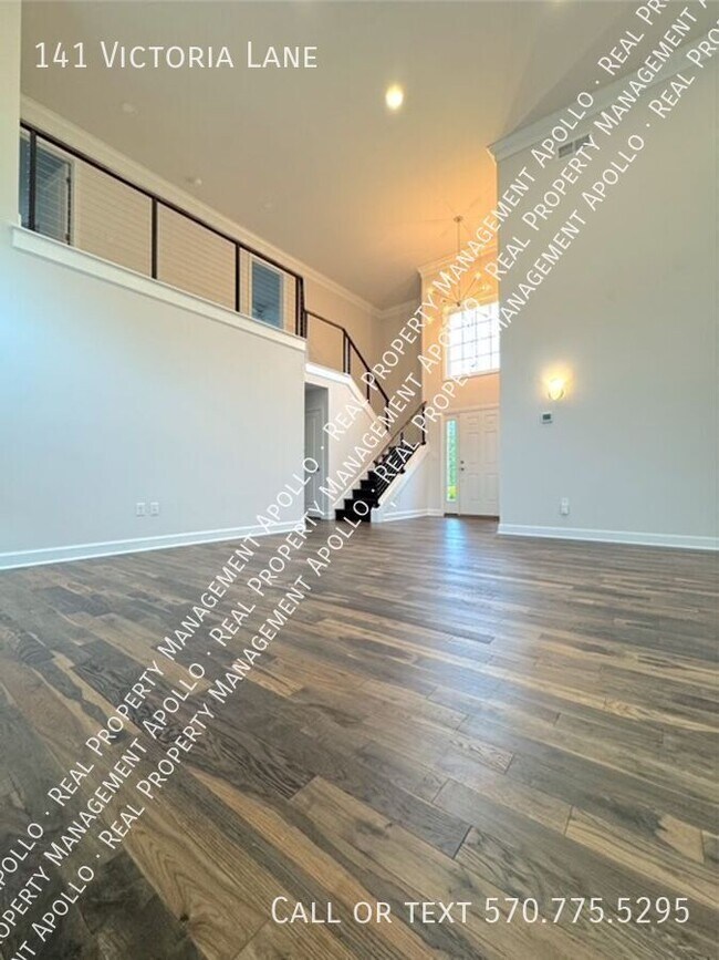 Building Photo - 141 Victoria Ln