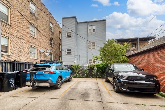 Building Photo - 4854 N Albany Ave