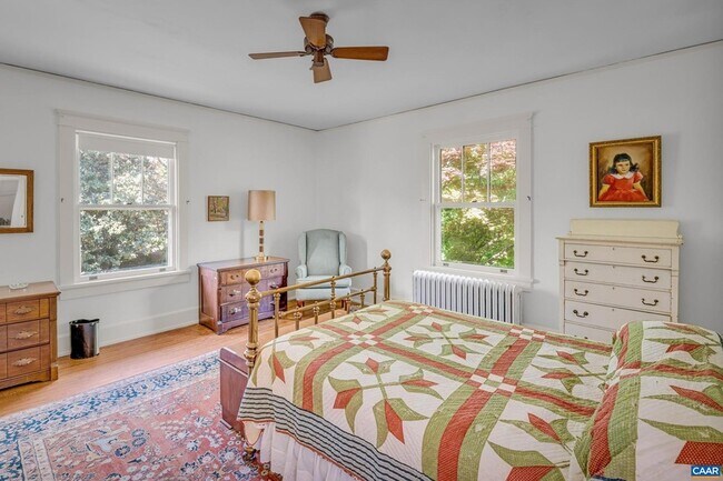 Building Photo - 502 Park Hill