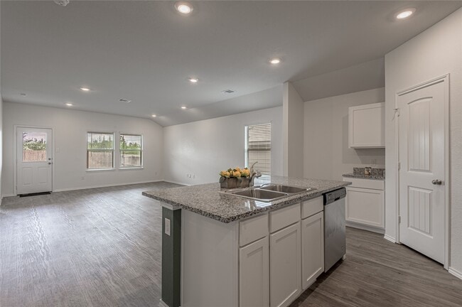 Building Photo - 117 Rockbridge Dr