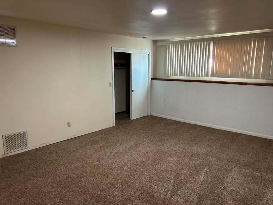 Building Photo - 3909 Bayington Ave