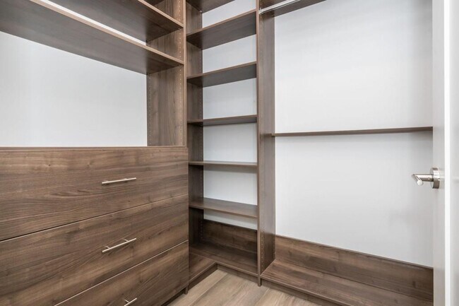 Building Photo - 1494 Red Fox Dr NE