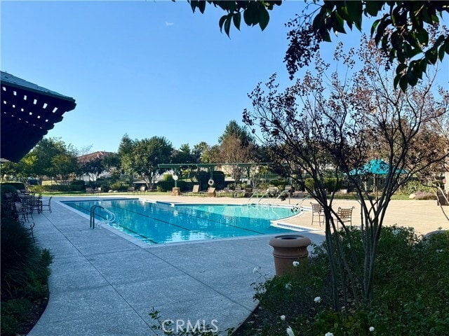 Building Photo - 924 Essex Rd