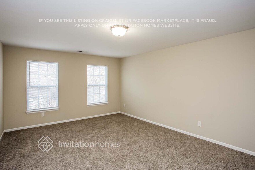 Building Photo - 726 Sinclair Dr