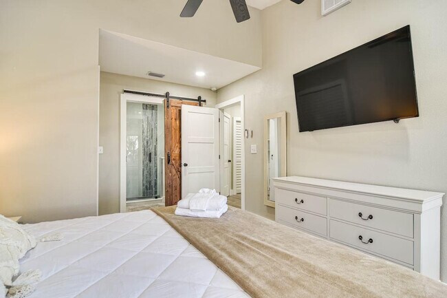 Building Photo - 2901 70th St N