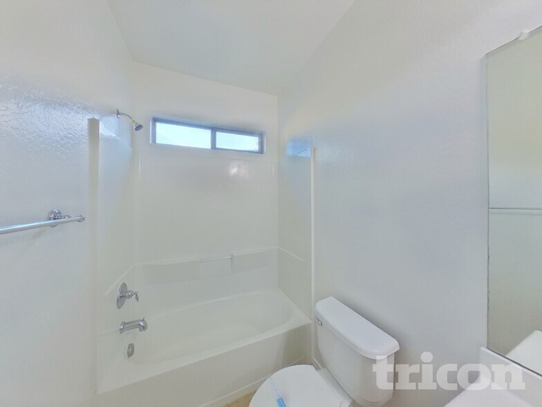 Building Photo - 42756 W Elizabeth Ave