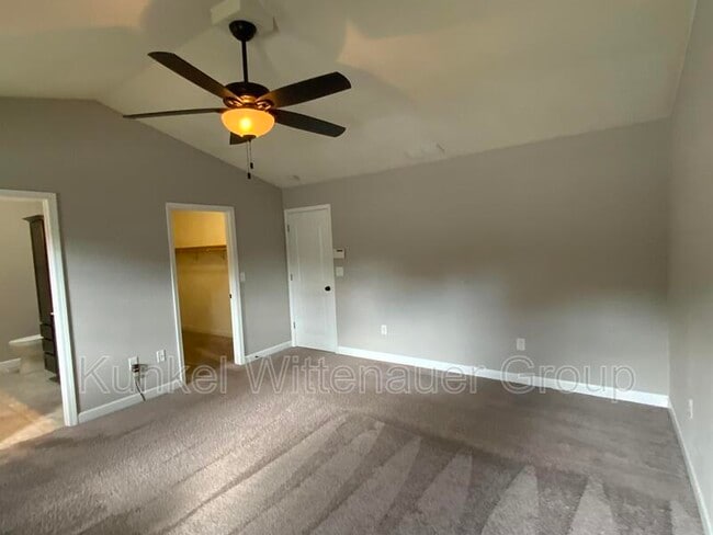 Building Photo - 1721 Spruce Hill Dr