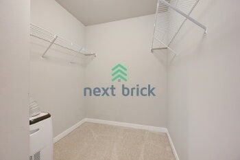 Building Photo - 4 BED & 3.5 BATH Townhouse FOR RENT