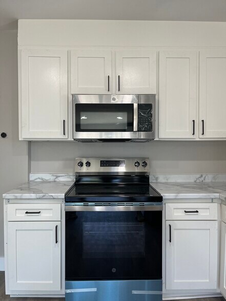 Primary Photo - 971 Shannon Dr