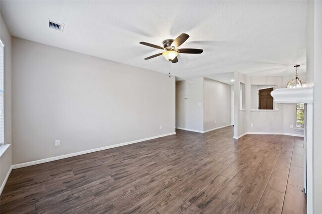 Building Photo - 5418 Roserock Ln