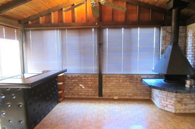 Building Photo - 829 Rockwood Dr