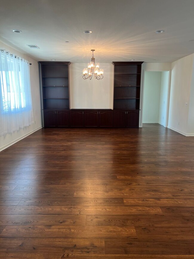 Building Photo - *Move In Special - $200 Off First Months Rent! 3 Bedroom Plus Bonus Room Single Family Home For R...