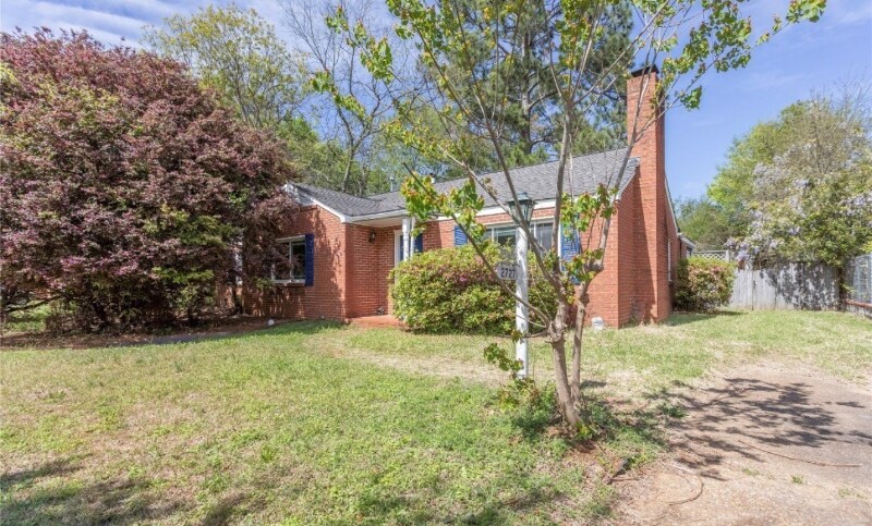 Building Photo - 2727 Pelzer Ave