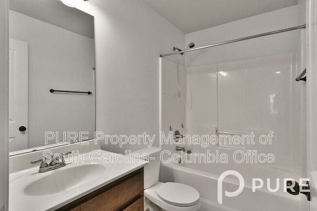 Building Photo - 522 Moulton Way