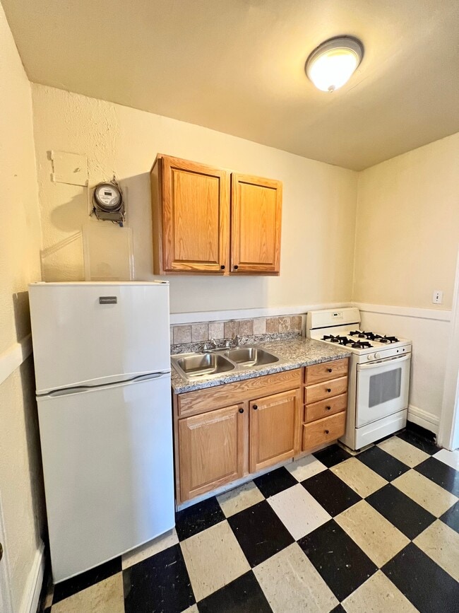 IMG_8773 - Cross Apartments