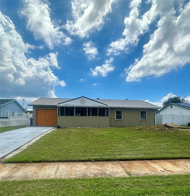 Building Photo - 7714 W Hiawatha St