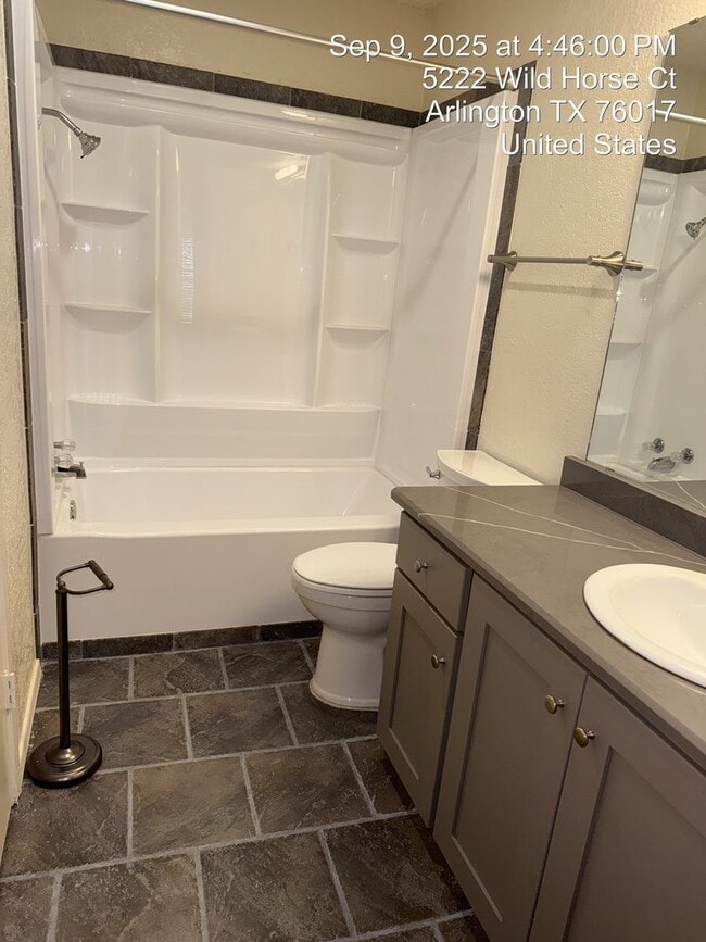 Building Photo - 5220 Wild Horse Ct